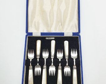 Nice Antique Victorian Mother-of-Pearl hors d'oeuvres Set - 1898