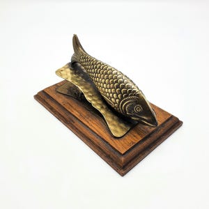 Porta biglietti da visita con design insolito a forma di pesce – Fermacarte da scrivania vintage, circa 1920