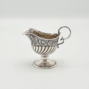 Lovely Small Antique Sterling Silver Cream Jug - 1891 – Victorian Silver Tableware