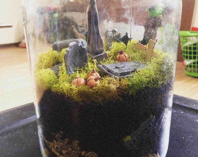 Graveyard Terrarium Kit Cemetery Miniatures Diy Moss Creepy Spooky