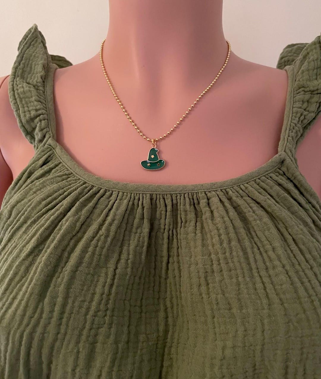 Green Witch Hat Charm Halloween Necklace - Etsy