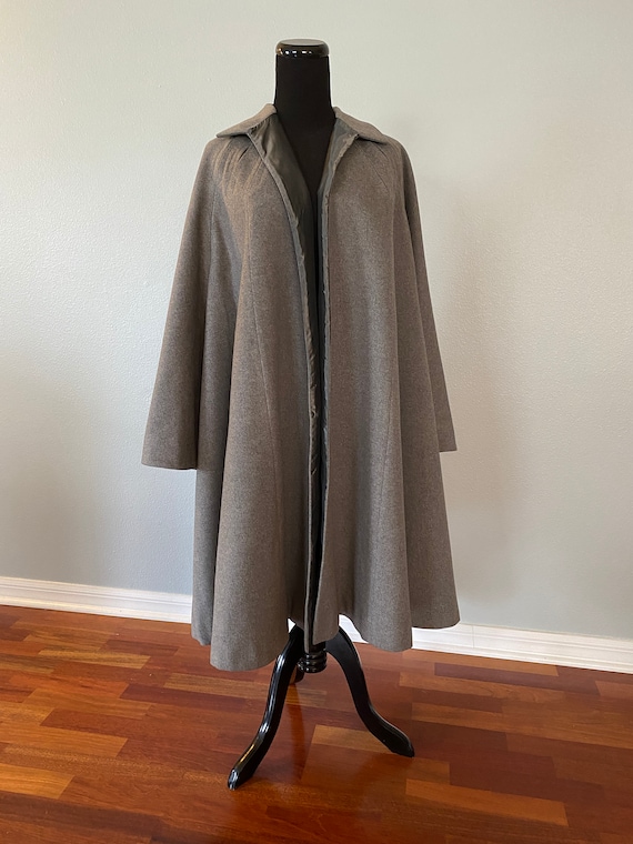 1950s Gray Wool Swing Coat Taffeta Lining