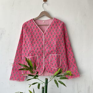 Reversible hand Block print Cotton Quilted jacket Coat , Short jacket Women&#39;s Wear Coat Winter jacket And Coat gift for her, cotton quilted,