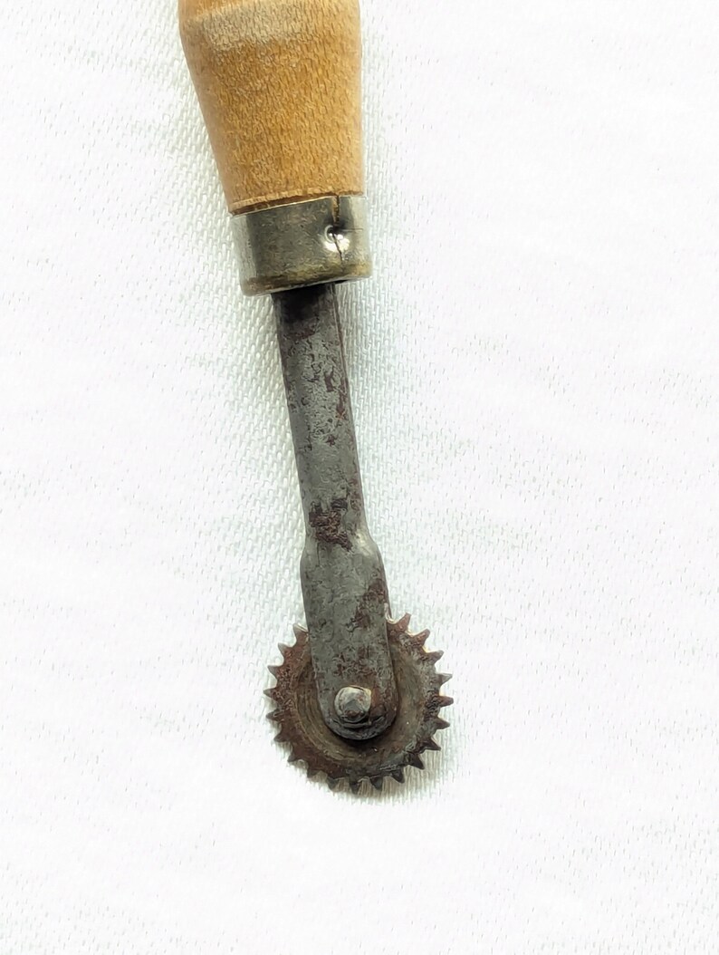 Sewing Pattern Transfer Wheel Vintage Sewing Pattern Tracing Wheel With Wooden Handle - Etsy