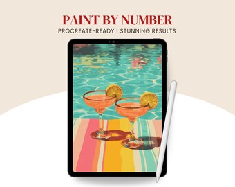 Op de afbeelding: Een digitaal schilderij op een tablet toont twee margarita cocktails met citroenschijfjes, tegen een zwembadachtergrond. Een witte stylus ligt ernaast. De tekst bovenaan luidt "PAINT BY NUMBER" en "PROCREATE-READY | STUNNING RESULTS."