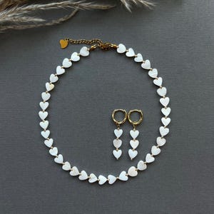 White Mother of Pearl Heart Necklace – Dainty Gold Stainless Steel Choker – Minimalist Shell Jewelry – Gift for Her