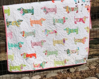 Puppies on Parade Quilt Instant Download Dog Quilt PDF PaTTERN - Baby,Throw,Twin - Fat Quarter Layer Cake Scraps - PDF