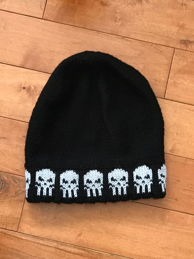 NEW Pattern Schädel Slouch Hat Pattern PDF Skull Toque Reversible Unisex Hat image 7