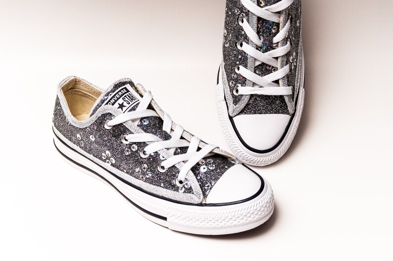 silver low top converse