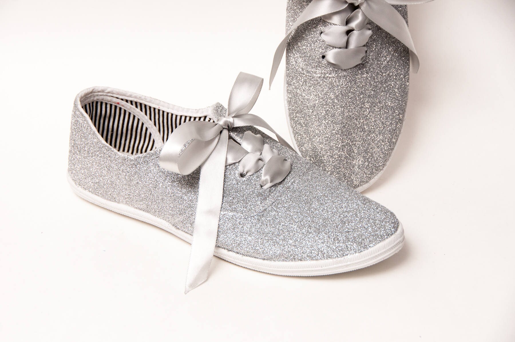 silver glitter tennis shoes