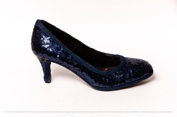 navy 2 inch heels