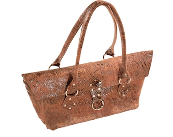 Borsa a tracolla in pelle marrone anticata: borsa in pelle di vacchetta con rivetti