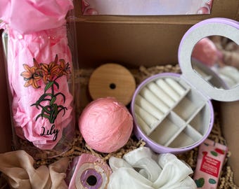 July Birthday Flower Gift Box for Her, Birth Month Gift idea, Flower glass Tumbler set for Mom and Best Friend