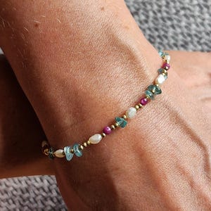 Bracelet de perles rubis aigue-marine : bijoux bohème remplis d'or, cadeau de fête des mères