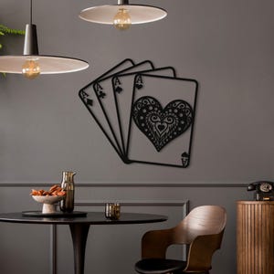 Cartes à jouer Aces Hearts. Décoration murale en métal avec cartes à jouer sur le thème du poker