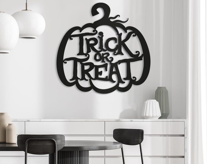 Halloween Trick or Treat Sign – Metal Pumpkin Wall Art – Spooky Seasonal Home & Party Decoration