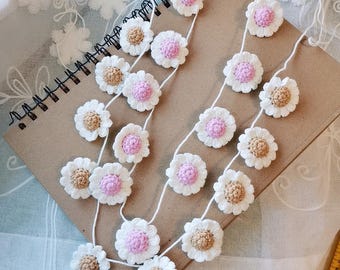 Handgemachte gehäkelte Daisy Girlande - Boho Blumen Bunting Wandbehang Daisy Schlafzimmer Dekor, Daisy Girlande, Geschenk für sie
