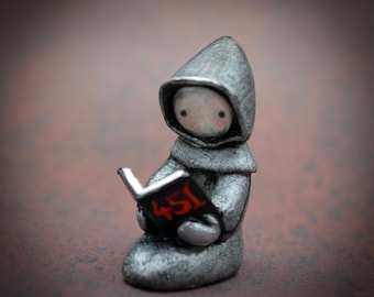 Poppet Reads Ray Bradbury- Fahrenheit 451- Lisa Snellings