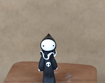 Mini Skull Poppet