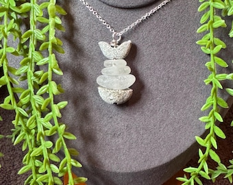 SEAGLASS AND BEACHSTONE fish necklace.