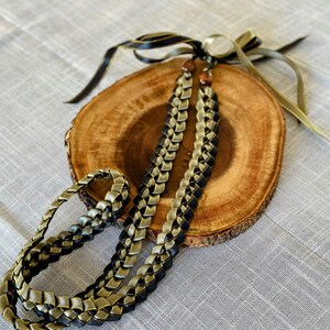 Lei de cinta hawaiana para graduaciones y eventos de celebración con colores personalizados