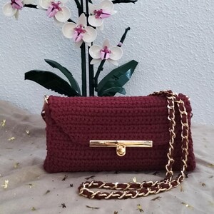 Handgefertigte Tasche, Häkelhandtasche, personalisierte Handtasche, Mädchentasche, Häkeltaschenmodell, rote Handtasche