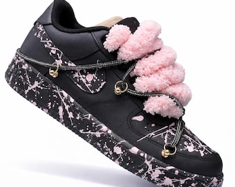 Personalizowane czarno-różowe, puszyste trampki Air Force 1 | Ręcznie malowane buty z plamami | Soft Girl AF1 | Modne buty uliczne na zamówienie