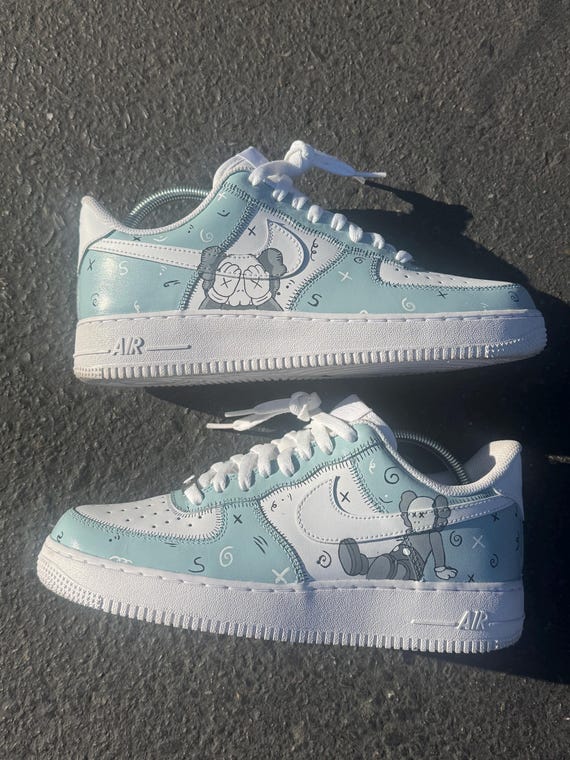 kaws x nike air force 1
