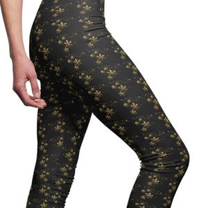 Gold Snowflake Christmas Leggings: Soft Black Yoga Pants