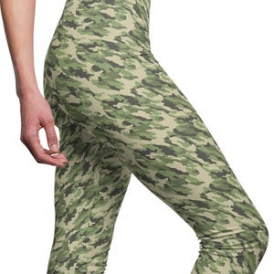 Green Camo Leggings: Women&#39;s Yoga Pants, Fitness Activewear
