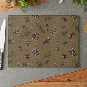 Pinecone Glass Cutting Board: Rustic Winter Kitchen Decor