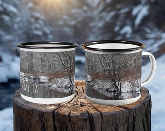 Taza personalizada para acampar en invierno, ideal para acampar en la nieve en la montaña, ideal como regalo para amantes de la naturaleza, ideal como taza de café estilo cabaña.