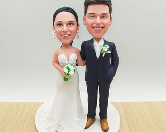 Custom Wedding Cake Topper Bobblehead: Personalized Polymer Clay Couple Figurine