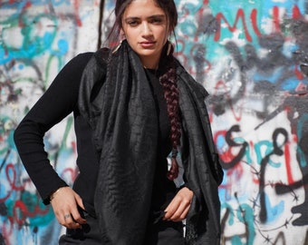 Original Kufiya Black Edition aus Palästina | schwarze Nähte | handmade in Nablus