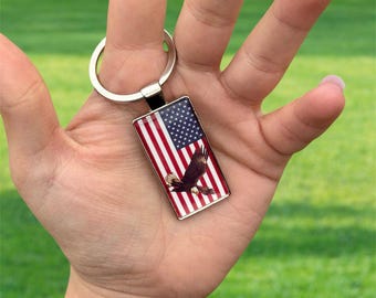 Custom USA Flag Keychain: Personalized Patriotic Keepsake