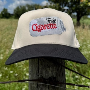 Kühlschrank-Zigarette-Diet-Coke bestickter Trucker-Hut | 90er Jahre Vintage Style Trucker Caps | Trendiges Geschenk für Sie und Ihn