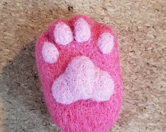 CUSTOM COLOURS Toebeans Brooch - felted cats paw Lapel pin made to order