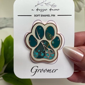 Groomer enamel pin, grooming pin, enamel pin