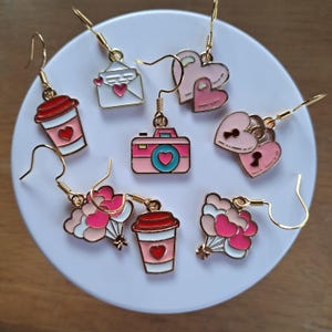 Pendientes de San Valentín, Día de San Valentín, Corazón, Café, Medallón, Cámara, Globo de corazón, Letra, Lindos pendientes de San Valentín, Estilo retro de San Valentín