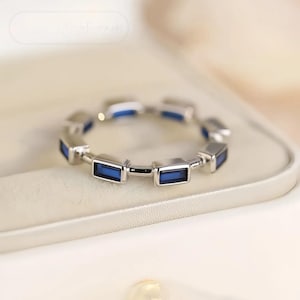 Sterling Silver Geometric Square Ring: Modern Minimalist Statement Jewelry