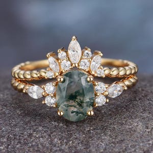 Vintage Oval Moss Agate Engagement Ring Set: 14K Gold Moissanite Cluster