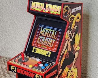 1:6 Scale Mortal Kombat Arcade Cabinet - Playable Miniature