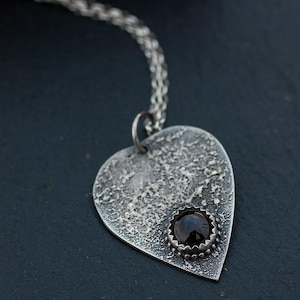Ouija planchette necklace in sterling silver - Witchy ouija pendant - Occult gift for her