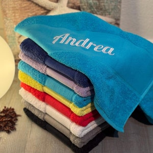 Towel embroidered with name, towel personalized with name, bath towel personalized, embroidered towel, towel embroidered