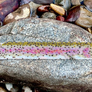 Pulseira de truta arco-íris tecida com miçangas feita sob encomenda. Leia a descrição, atualização