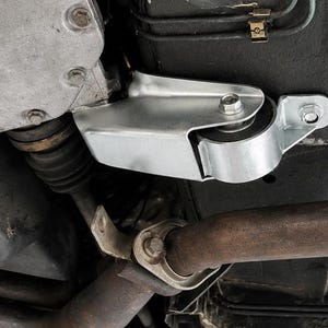 Lower Engine Mount for Corsa A, Reinforced Anti-Torque Mount with Vibra Technics Silentblock