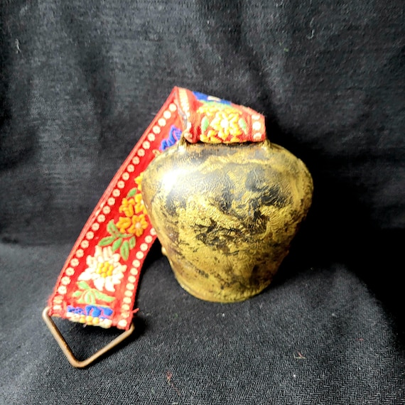 antique farm bell wear patterns