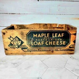 Vintage Maple Leaf Loaf Cheese Wooden Crate Five Pounds Canada Packers Rustic Farmhouse Advertising Box Storage Display Prop