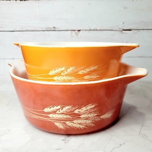 Lot of 2 Vintage Pyrex Handled Casserole Dishes – Wheat Design in Orange Tones