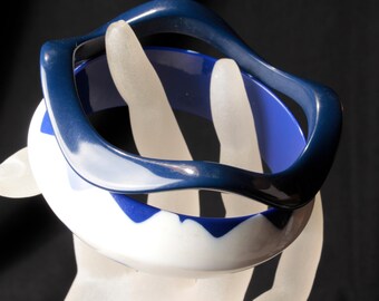 ヴィンテージ 60 年代 ルーサイト バングル セット：幾何学模様と